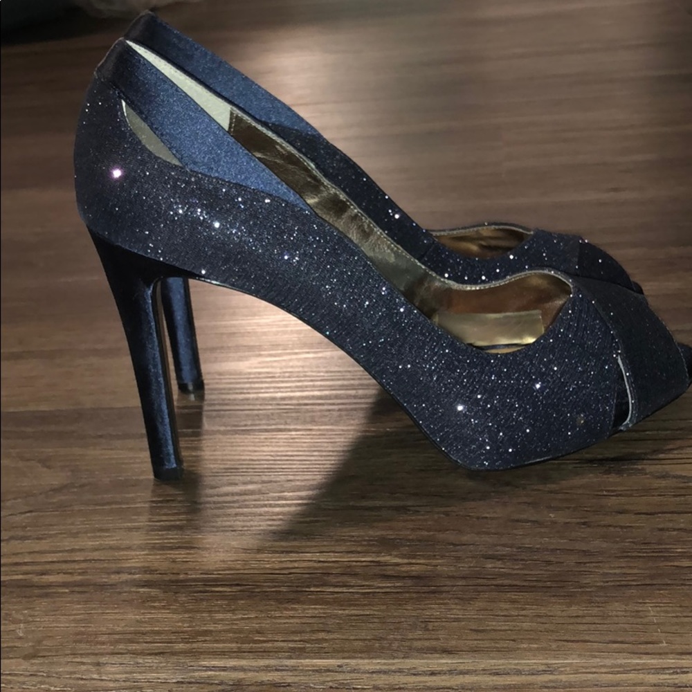 💙💙Navy Blue Shimmer Heels🤍🤍